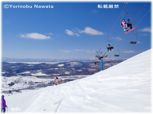 ぴっぷ第６リフト脇を滑り出し／写真転載厳禁・プロ写真家なわたよりのぶ