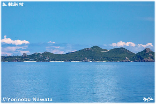 「伊是名島南東の山々」写真・転載厳禁・プロ写真家なわたよりのぶ