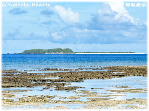 「てぃだ広場から入砂島」写真転載厳禁・プロ写真家なわたよりのぶ