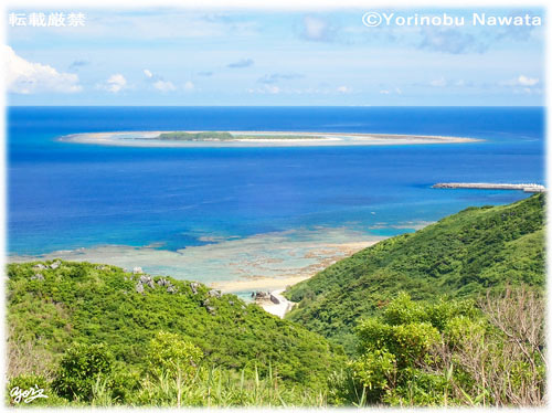 「入砂島（渡名喜島にて）」写真転載厳禁・プロ写真家なわたよりのぶ